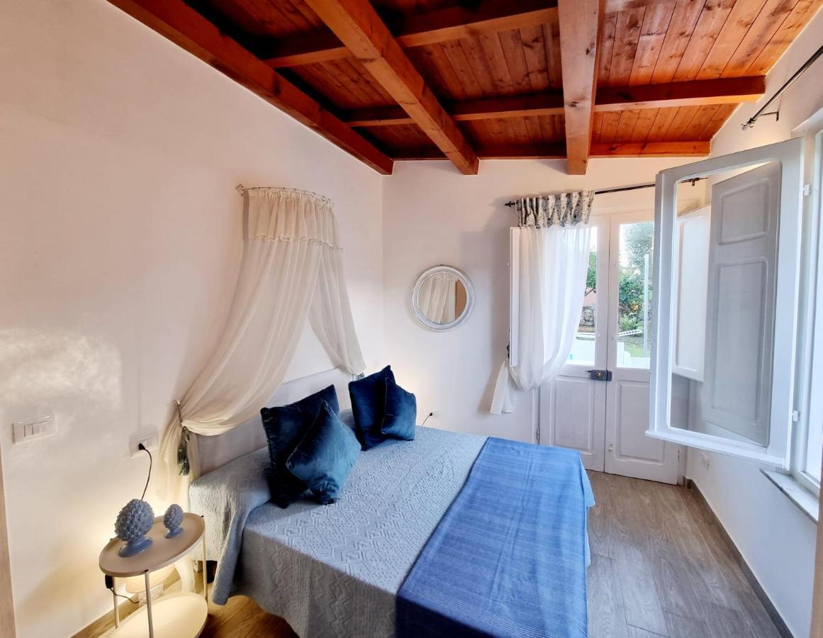 Apartmán Stazzo San Teodoro Piscina Condivisa Exteriér fotografie