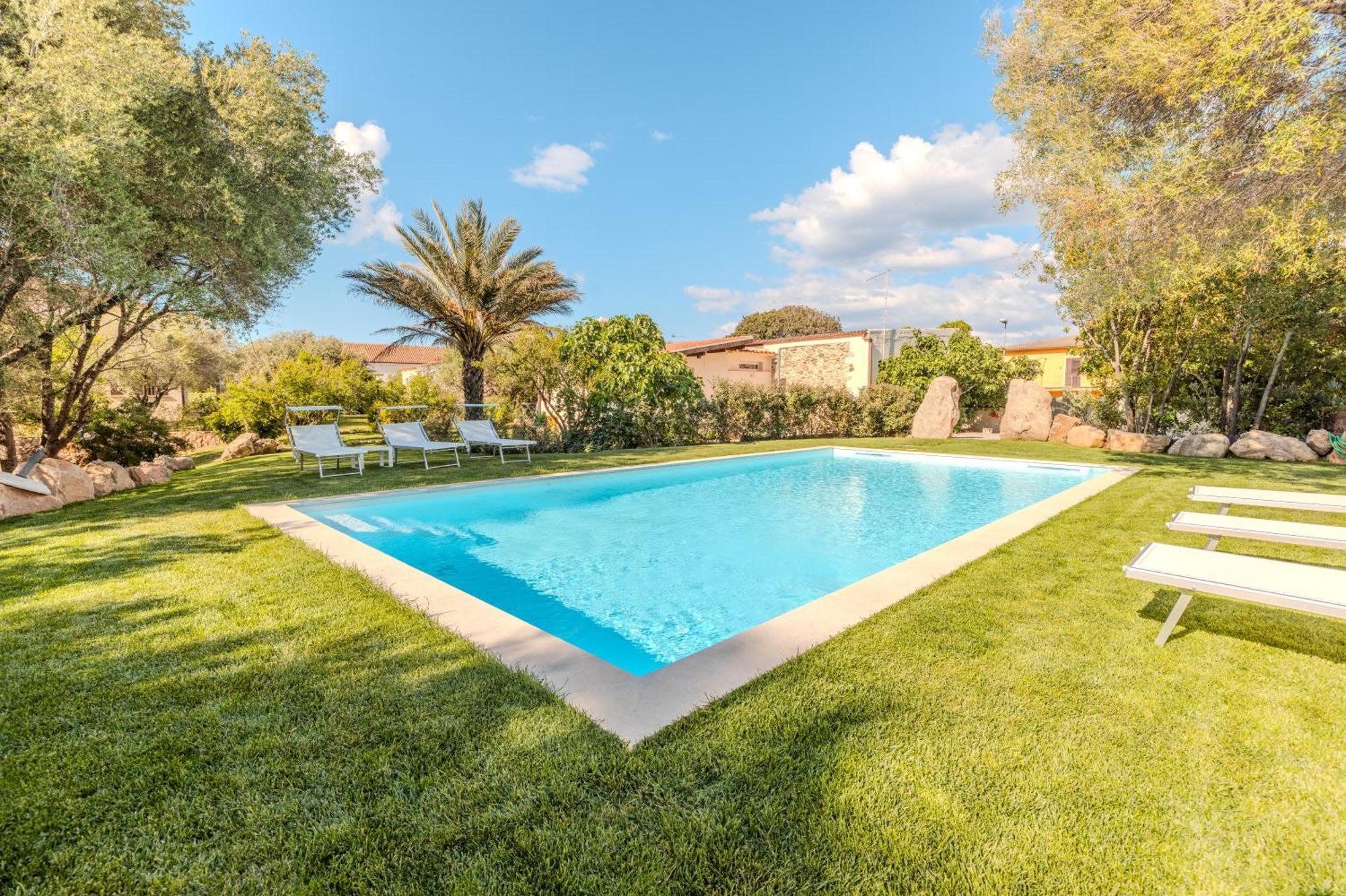 Apartmán Stazzo San Teodoro Piscina Condivisa Exteriér fotografie