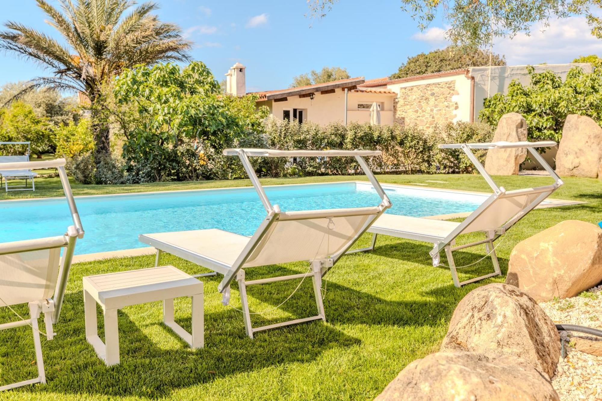 Apartmán Stazzo San Teodoro Piscina Condivisa Exteriér fotografie